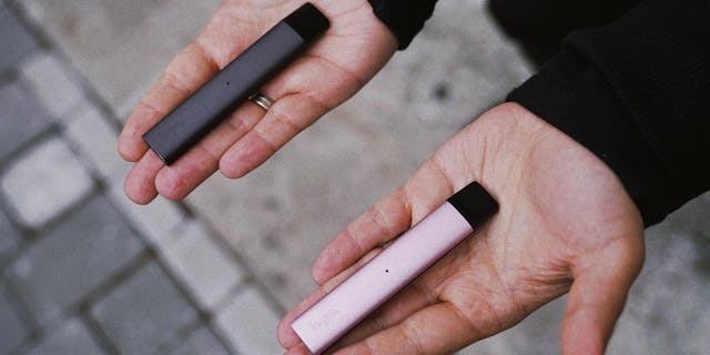 Should e-cigarettes / vaping products and other safer nicotine products be regulated?