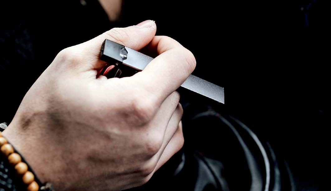 driving hands with smoking device